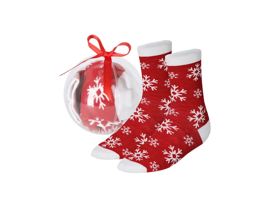 Calcetines navideños en bola de regalo